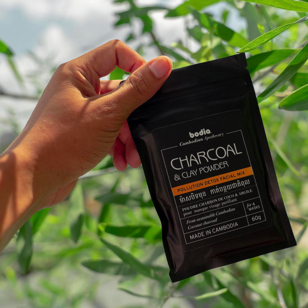 poudre de charbon actif masque visage coco naturel bodia apothicaire soin naturel anti acné et boutons