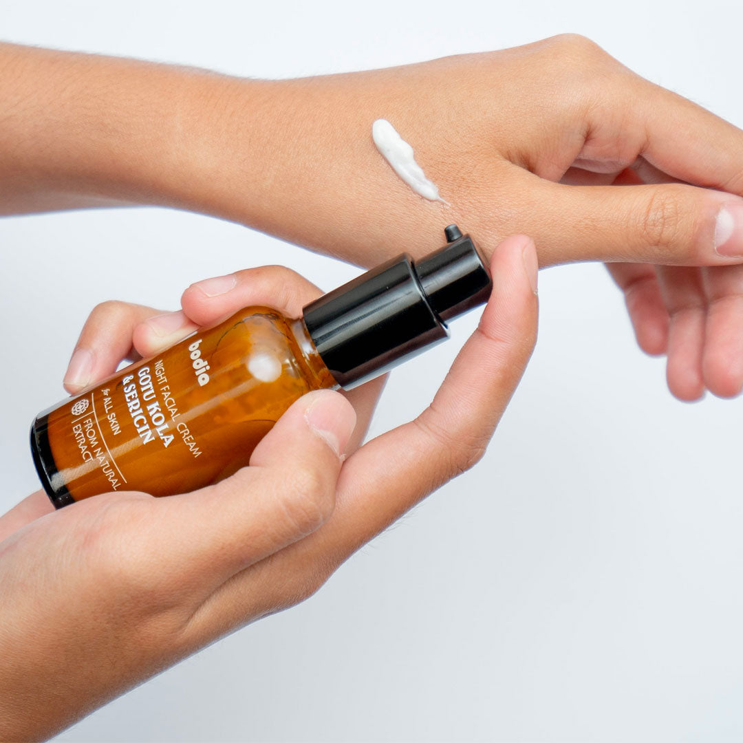 texture-gotu-kola-Sericin-night-facial-cream-natural-skincare-apothicaire-cambodge
